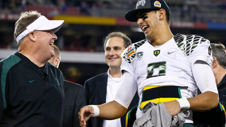 Report: Chip Kelly's Eagles Offered The Titans A Shit-Ton For Marcus Mariota